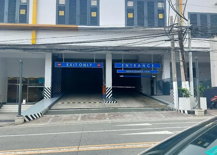Modern In Quezon With Private Pool And Views *